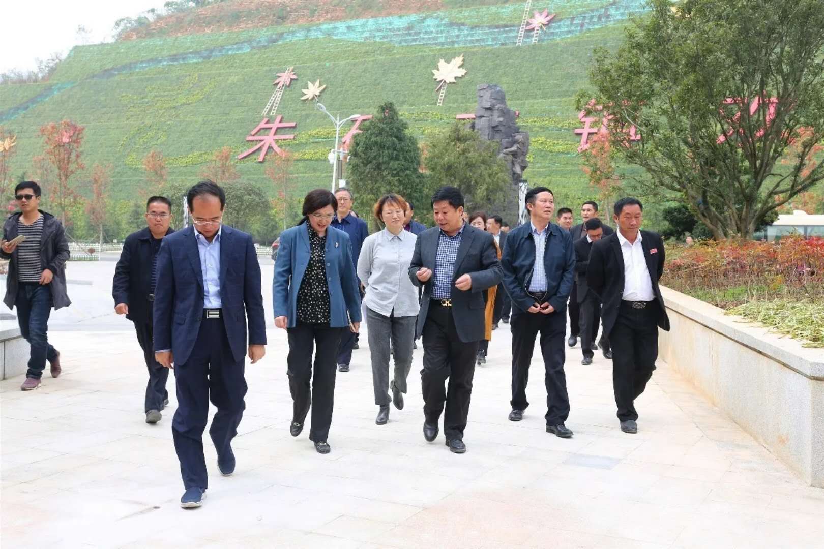 貴州省督查組到朱砂古鎮(zhèn)開展“千企引進(jìn)”工程 專項(xiàng)督促檢查